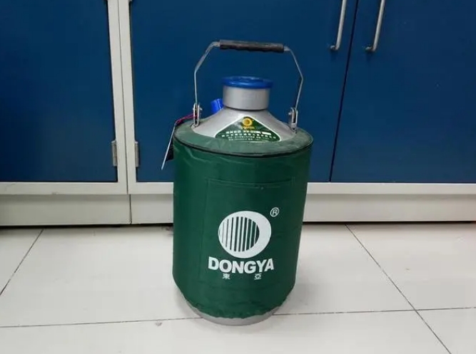 東(dong) 亞(ya) 10升液氮罐