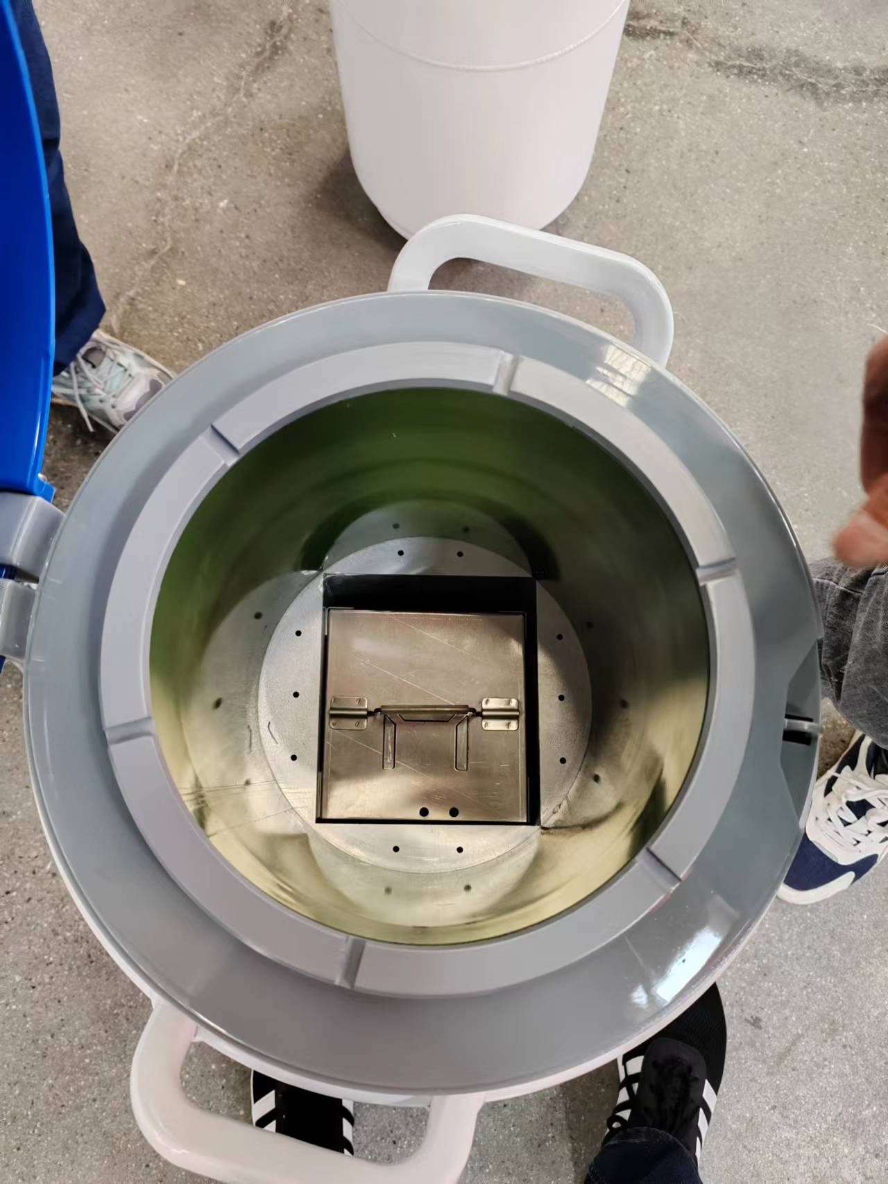 液氮罐內(nei) 部